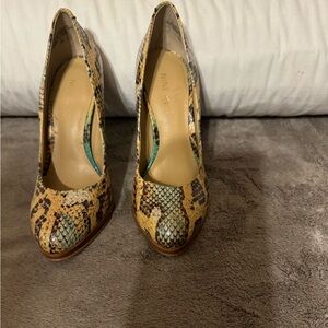 Nine West Snakeskin Look Heels Sz 4M VGUC😊😊